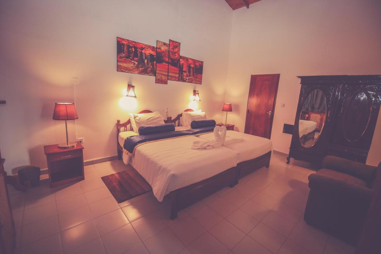 Villa Paradise Хіккадува Екстер'єр фото